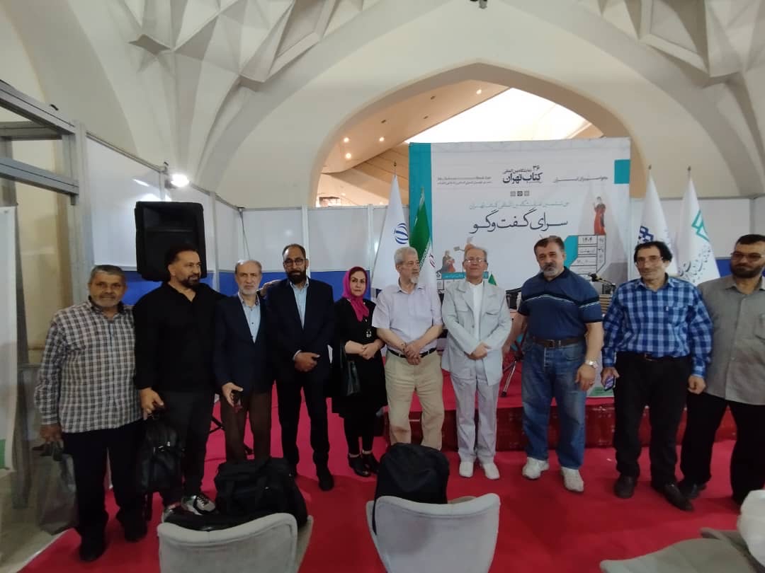 دکتر نادر کریمیان در نمایشگاه کتاب