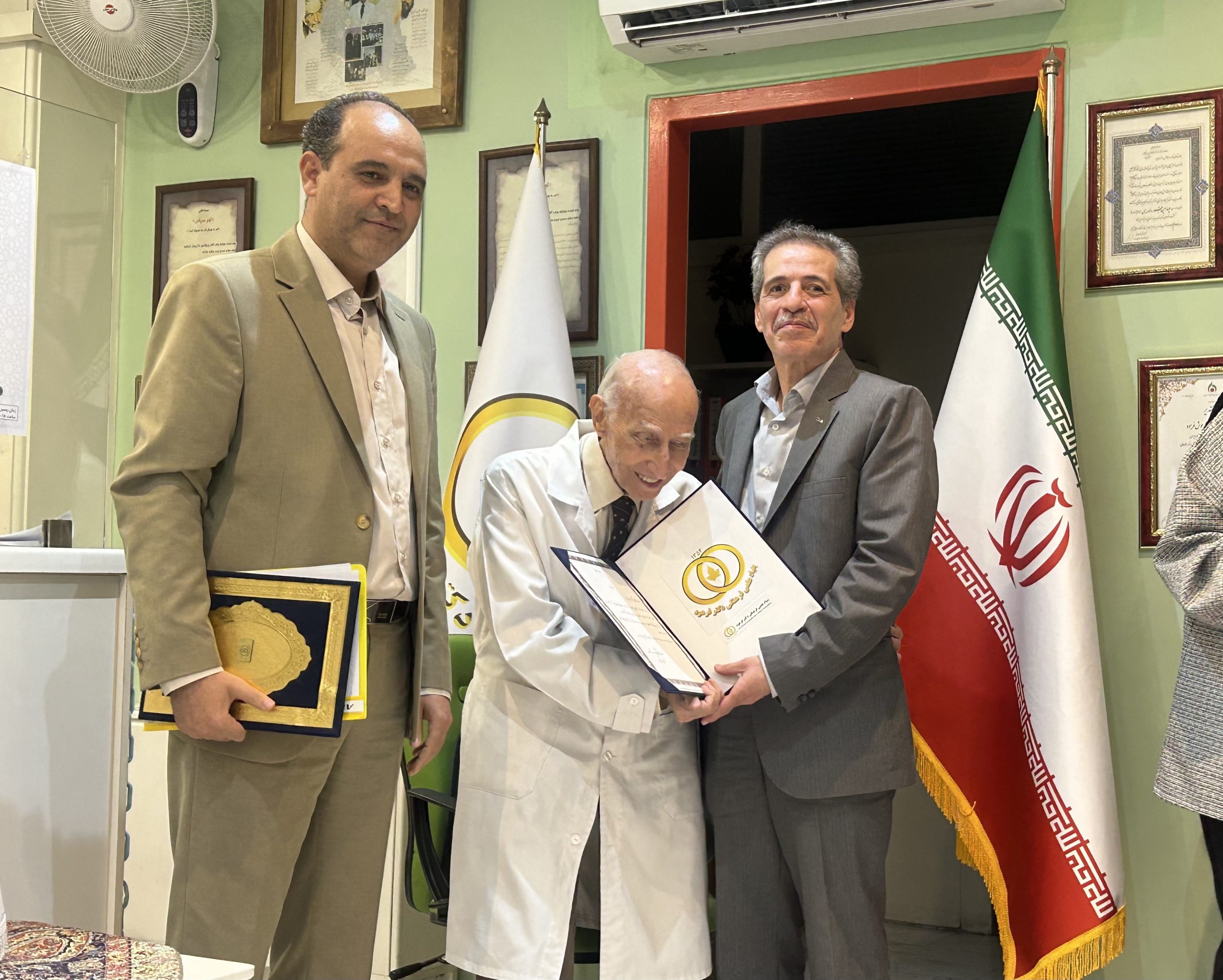 دكتر محمد خوانین زاده رئیس مركز نابینایان رودكی