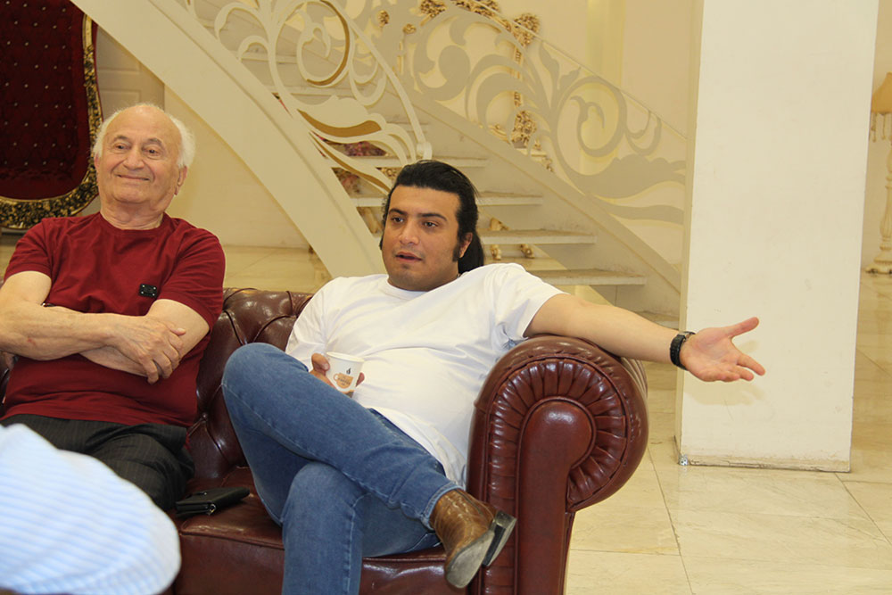 اشکان شاپوری